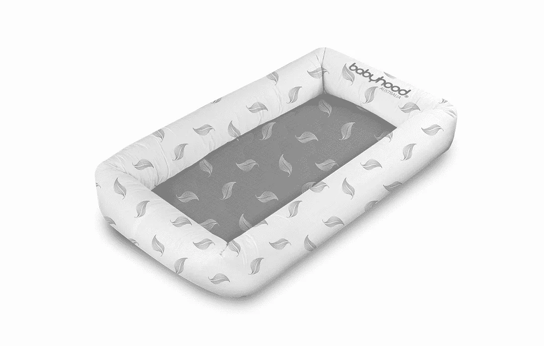 Cosy Crib shown from above with its flat centre mattress