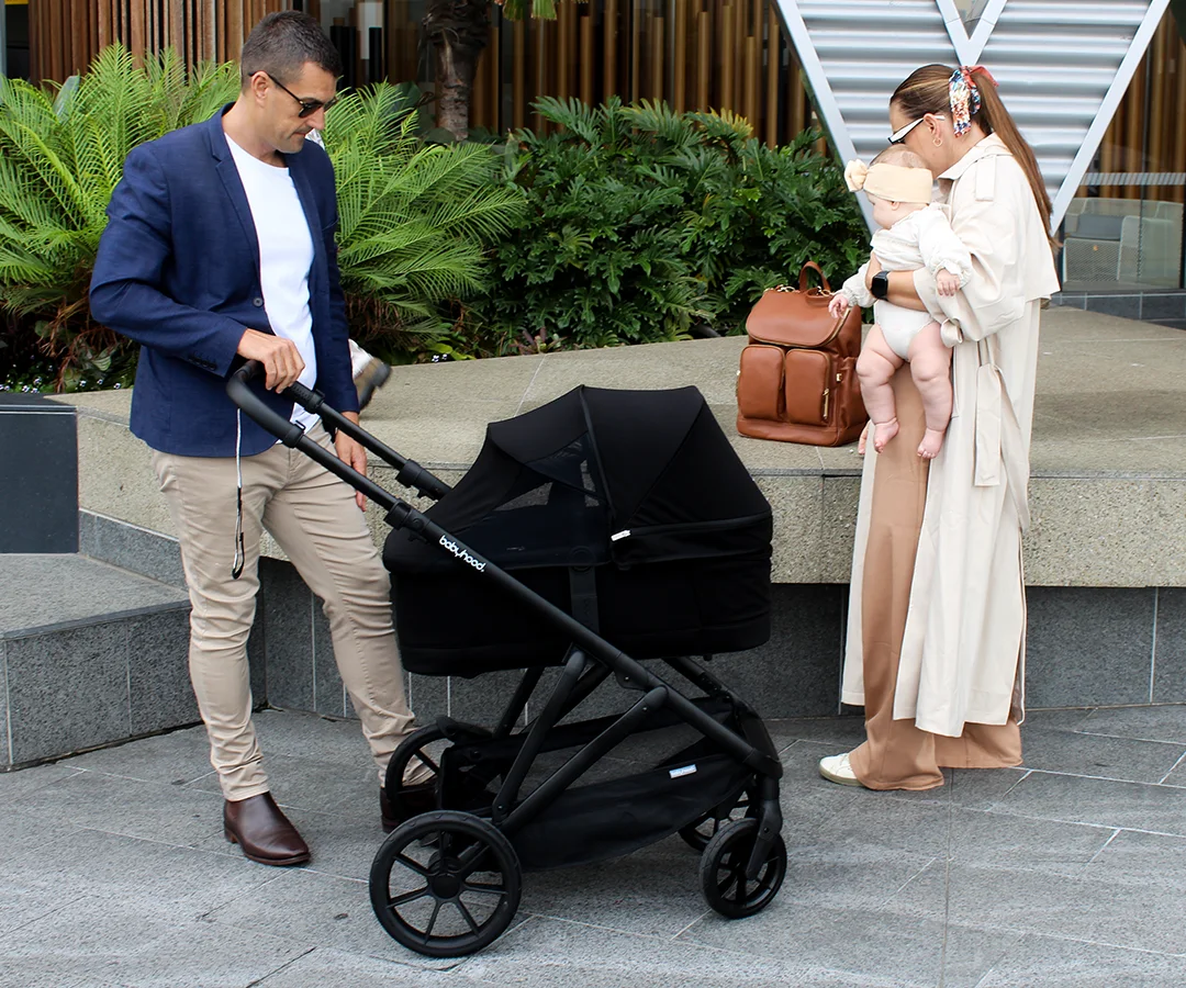 Babyhood Doppio Plus with the optional black bassinet attached