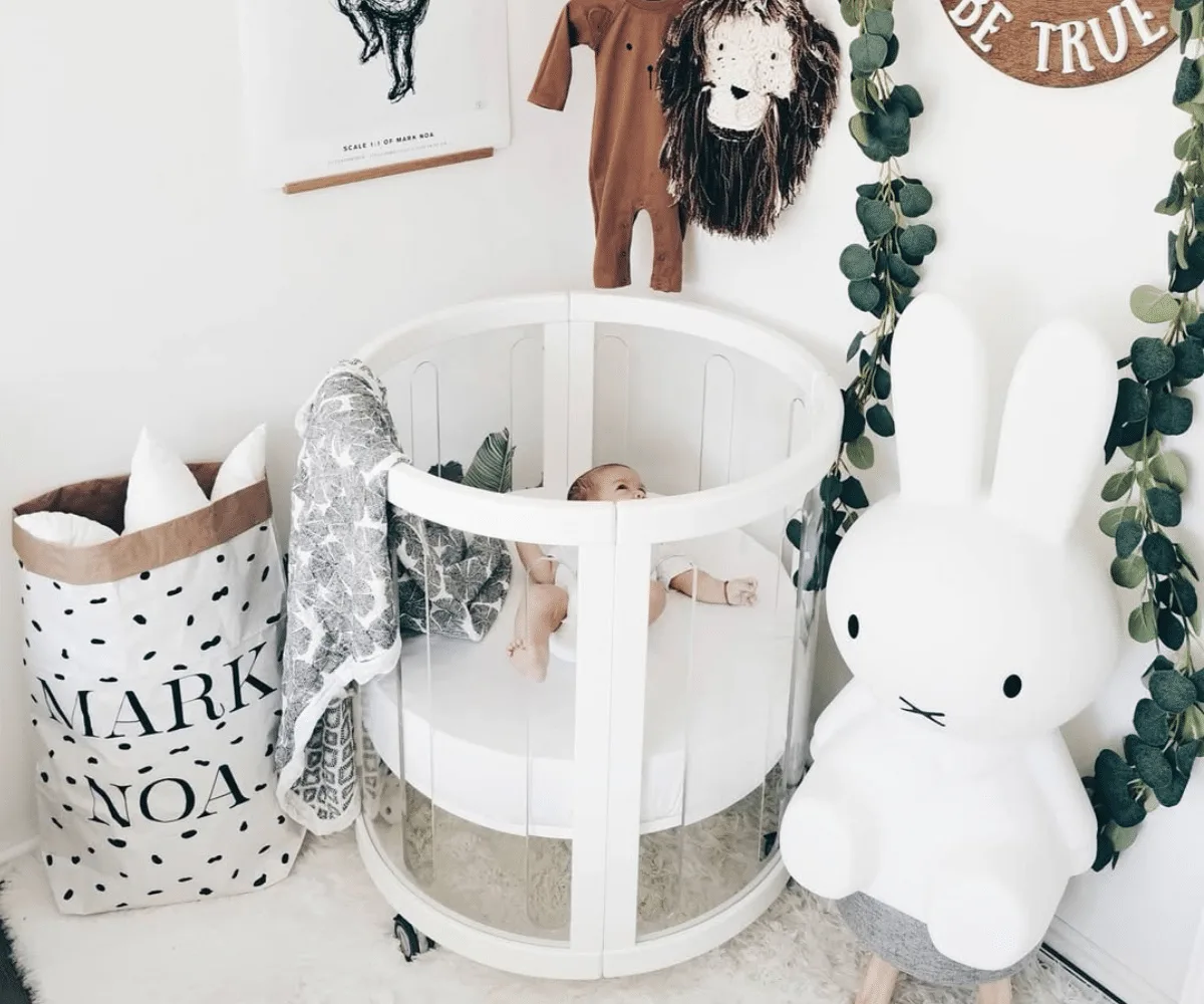 Kaylula Sova converted into a small table and two chairs