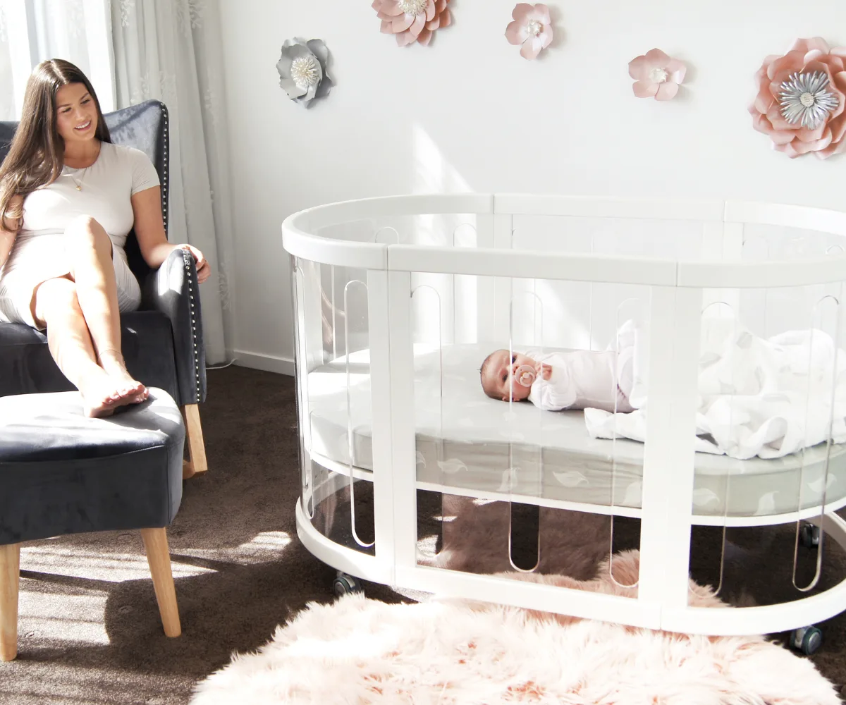 Kaylula Sova Clear cot shown in an open toddler configuration